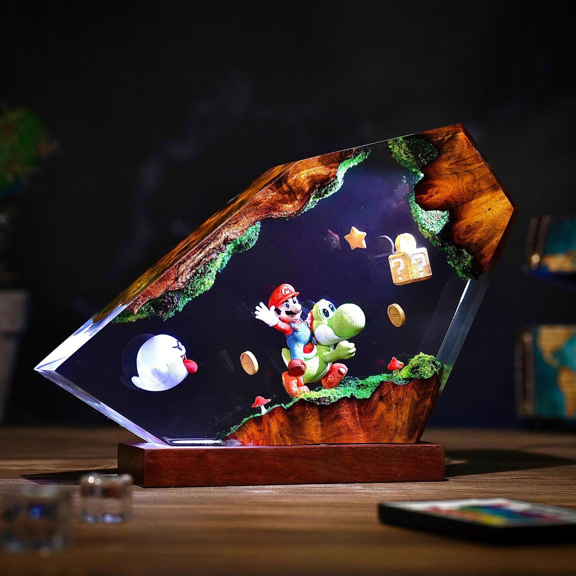 Anime Game Merchandise - Table Resin Lamp Cartoon Anime Figure